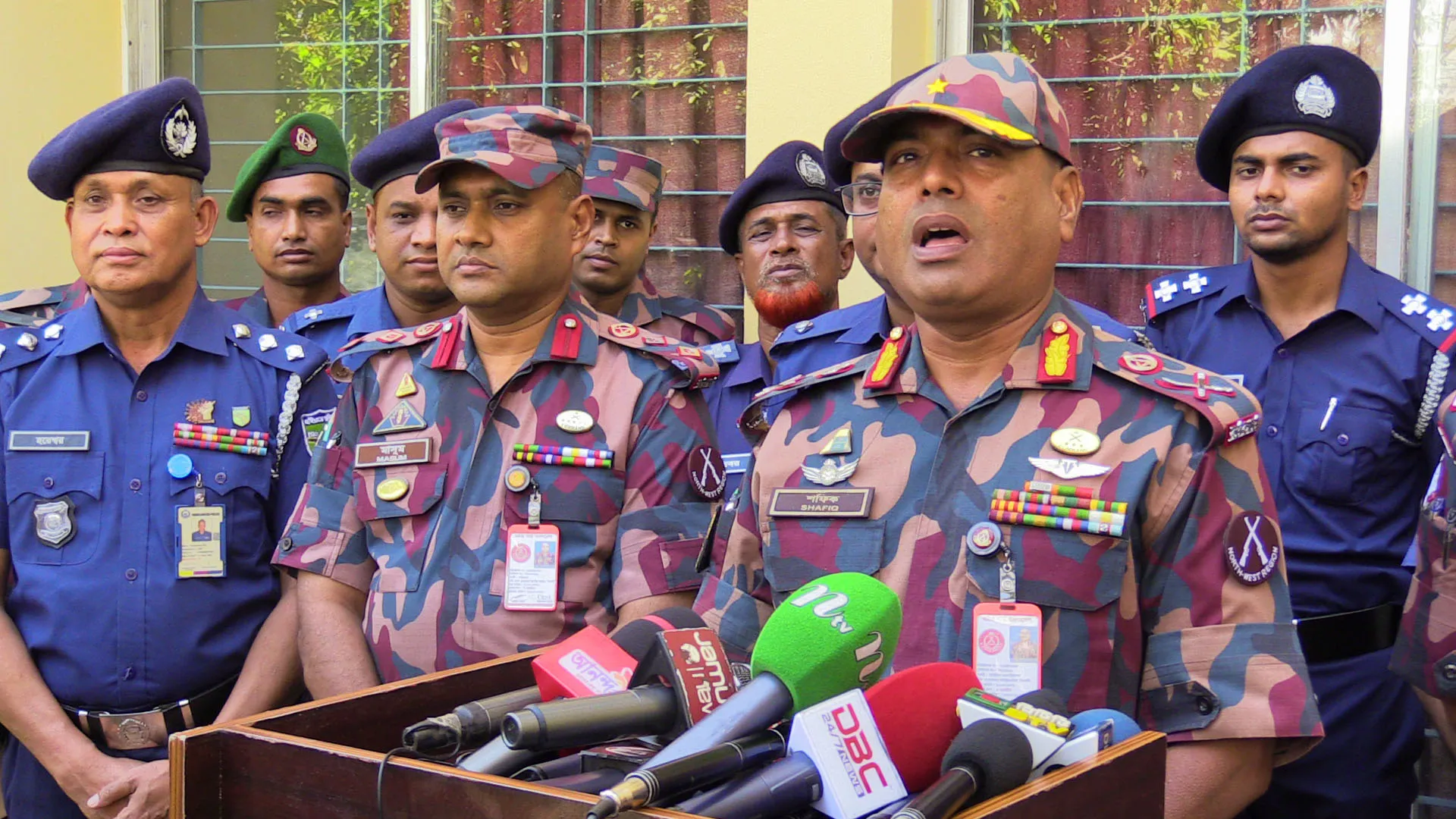 গুজব ছড়িয়ে সীমান্তে জড়ো করা চক্রান্তকারীদের গ্রেপ্তারে অভিযান