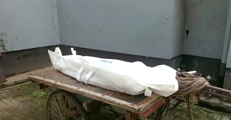কালবৈশাখী ঝড়ে গাছের ডাল ভেঙে র‍্যাব সদস্য নিহত