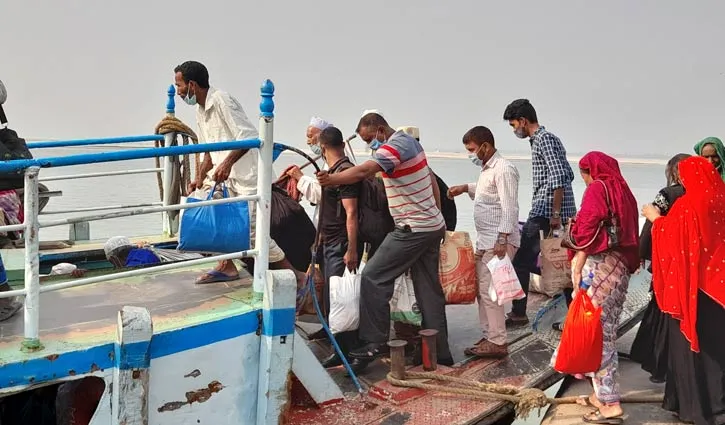 দৌলতদিয়া-পাটুরিয়ায় ১৫ ঘণ্টা পর লঞ্চ চলাচল শুরু