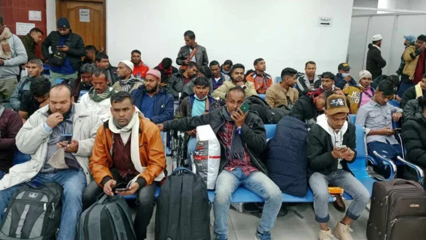 লিবিয়া থেকে ফিরে এলেন আরও ১৩৯ বাংলাদেশি