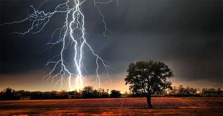 lightning-moy98h86sk70fsp-20260509172514