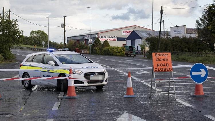 5 killed including father and son in a crash