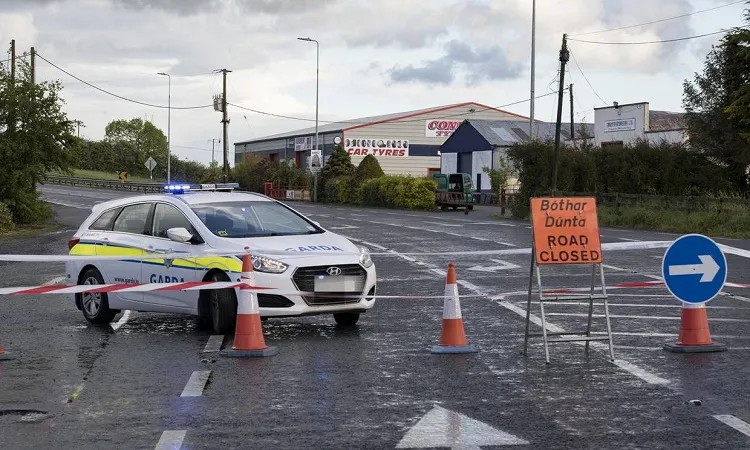5 killed including father and son in a crash