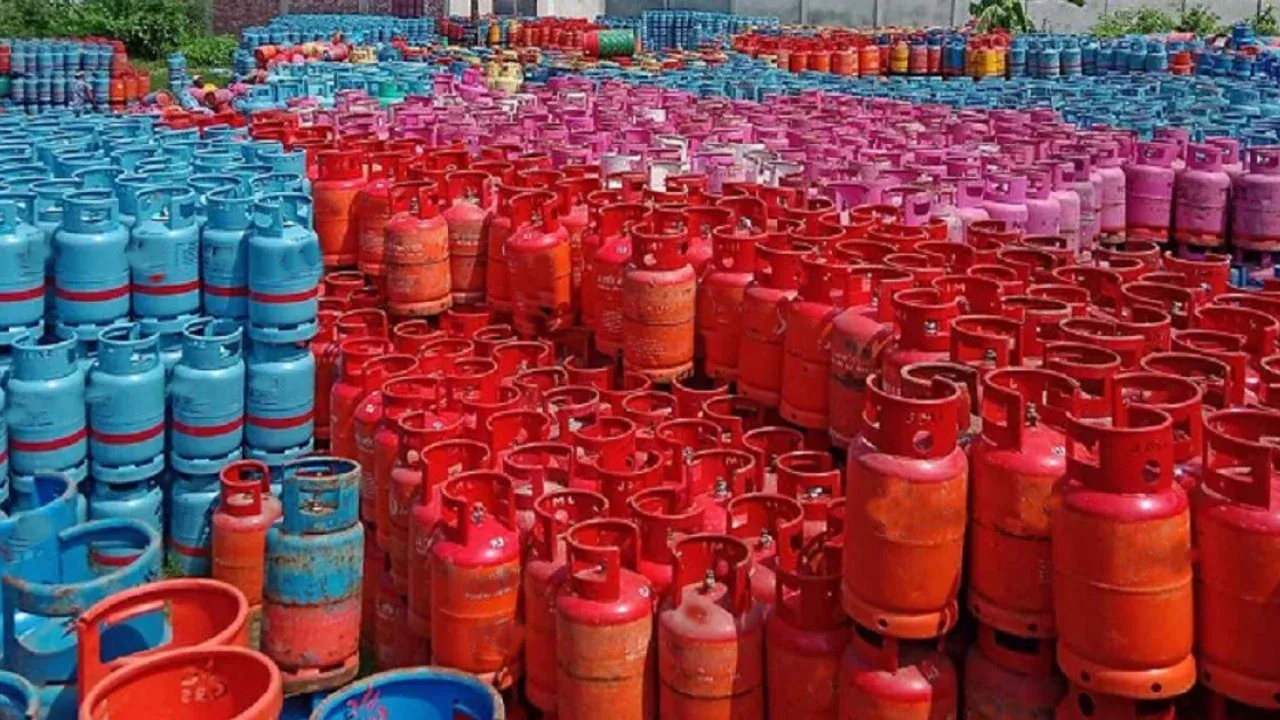 এলপিজি গ্যাস আমদানি ও দেশীয় উৎপাদনে ভ্যাট কমল