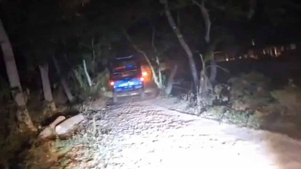 মাদারীপুরে গভীর রাতে ফের দুই পক্ষের সংঘর্ষ, শতাধিক হাতবোমা বিস্ফোরণ