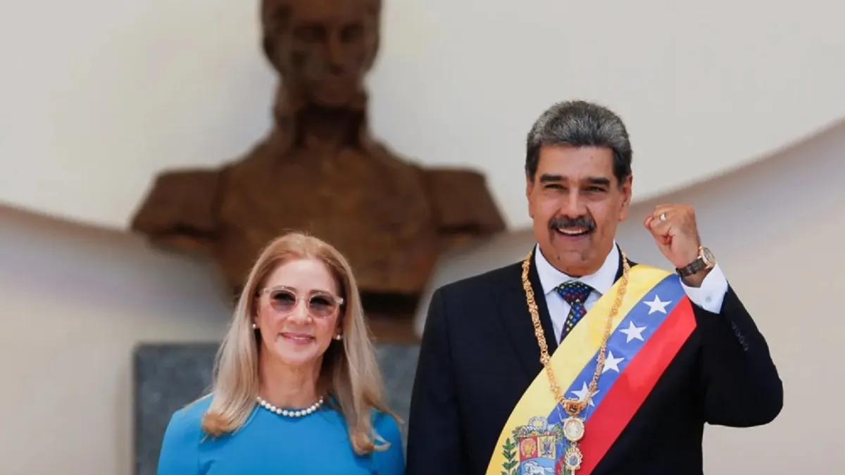 মাদুরোকে সস্ত্রীক আটকের ঘটনায় বিশ্বজুড়ে নিন্দা