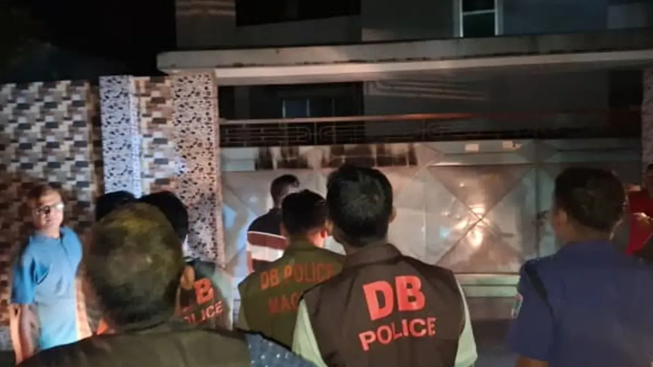 সাকিবের মাগুরার বাড়িতে অগ্নিসংযোগের চেষ্টা, ভাঙচুর