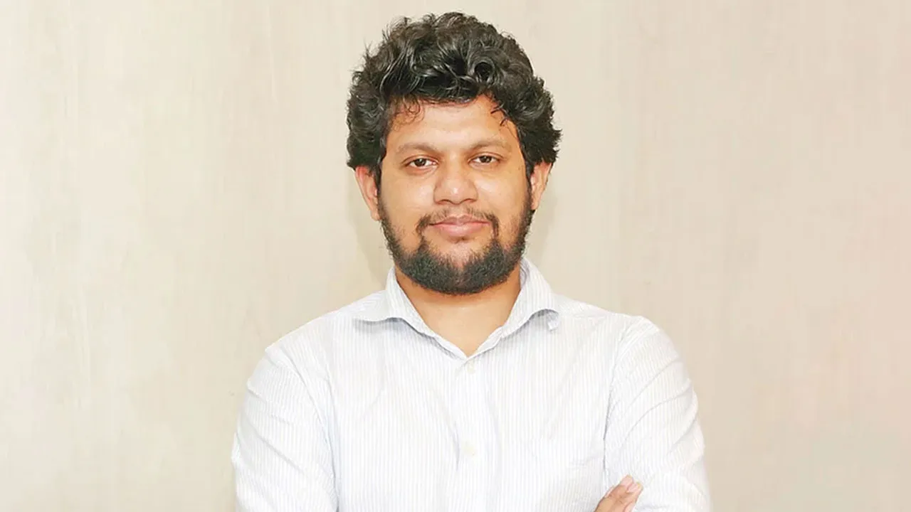 তথ্য উপদেষ্টার সঙ্গে ব্রিটিশ দূতের সাক্ষাৎ