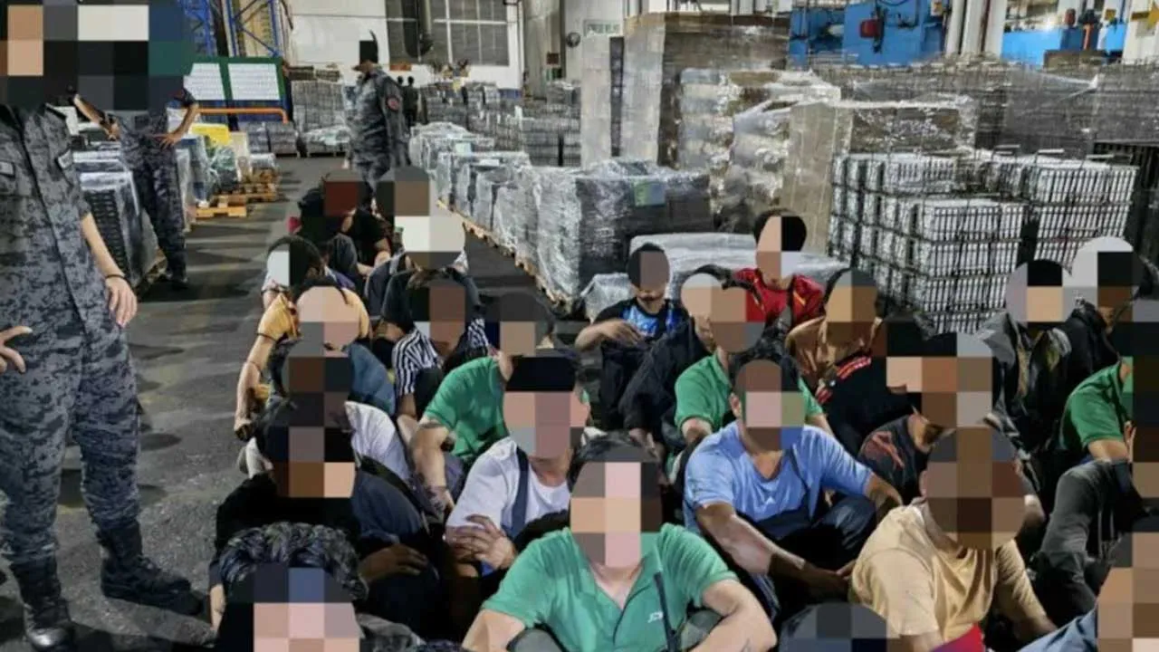 মালয়েশিয়ায় ৭২ বাংলাদেশিসহ আটক ৪০২