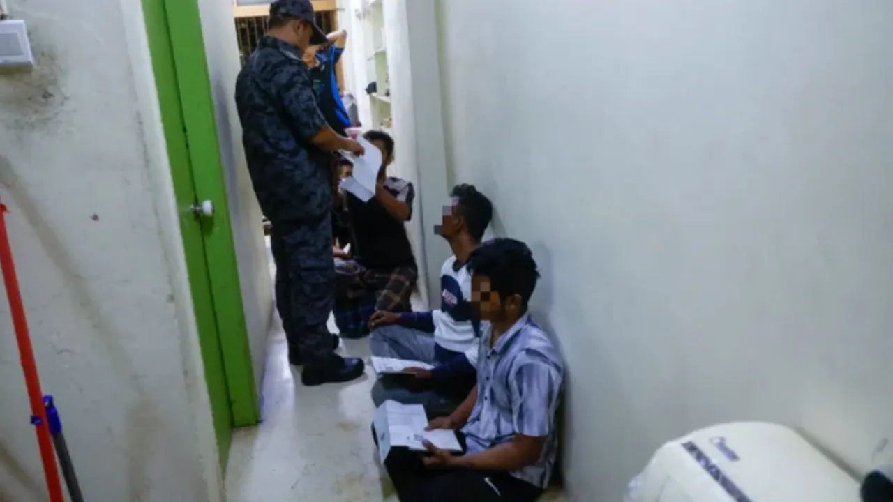 কুয়ালালামপুরে অভিযানে বাংলাদেশিসহ আটক ১৫০