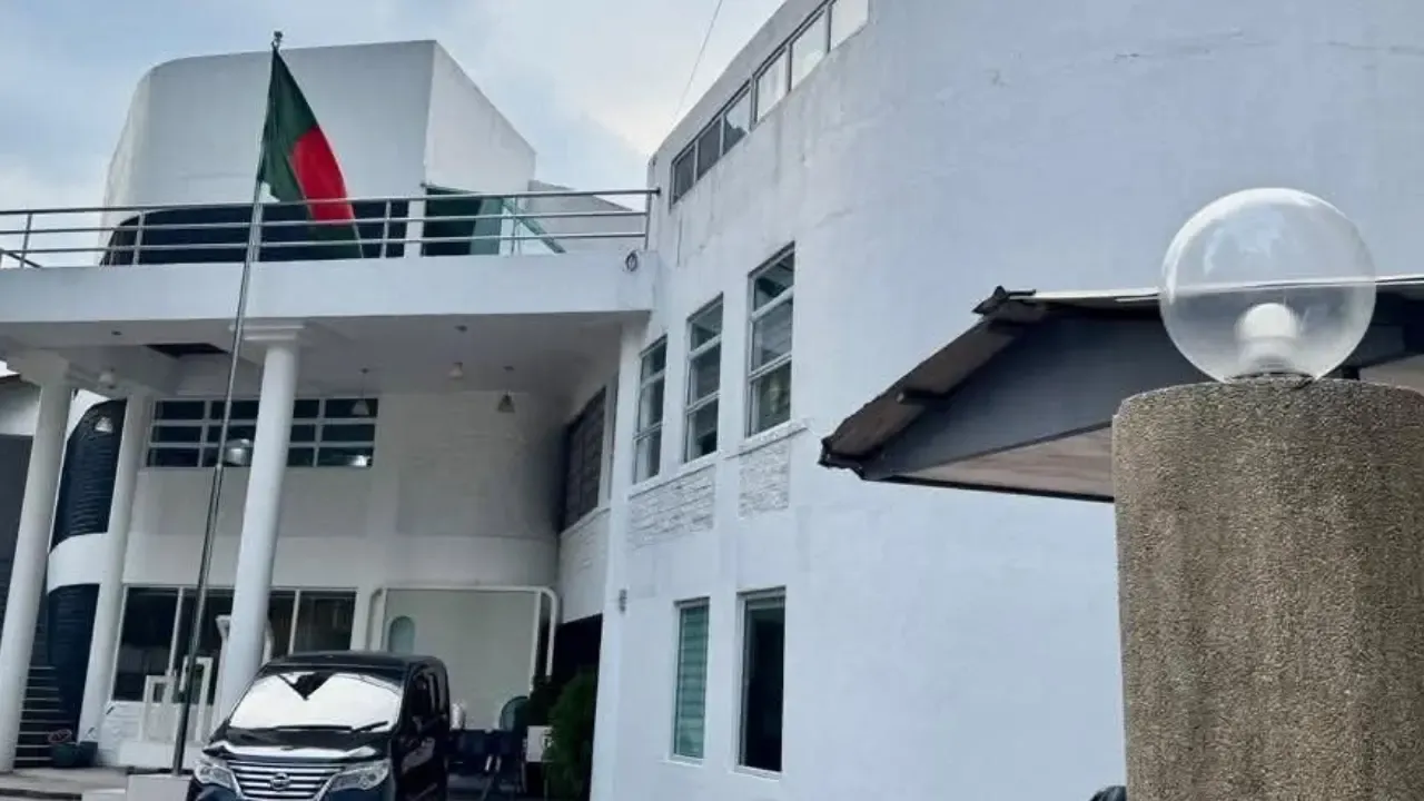 ভ্রাম্যমান সেবা পেলেন ৬ শতাধিক প্রবাসী