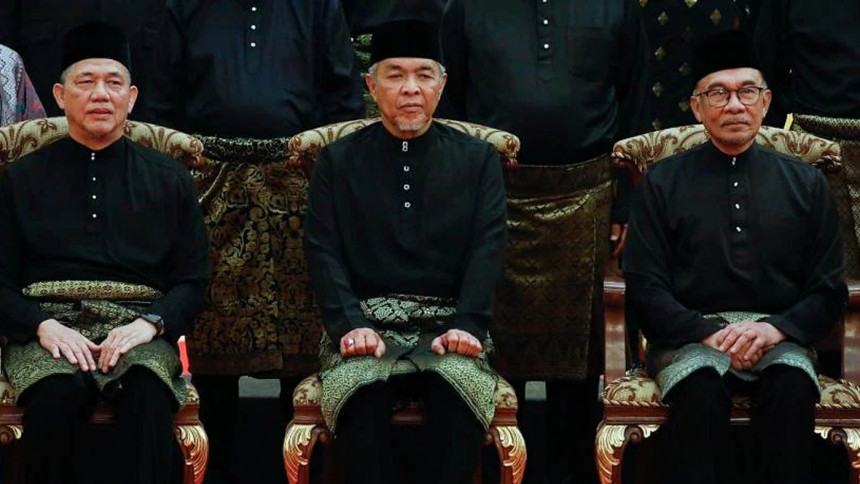 Malaysia’s new cabinet led by Anwar Ibrahim sworn in