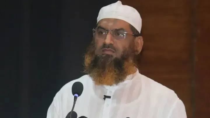 বৃদ্ধ মা-বাবার নিরাপত্তার নামে শরিয়াহকে পাশ কাটানোর সুযোগ নেই: মামুনুল হক