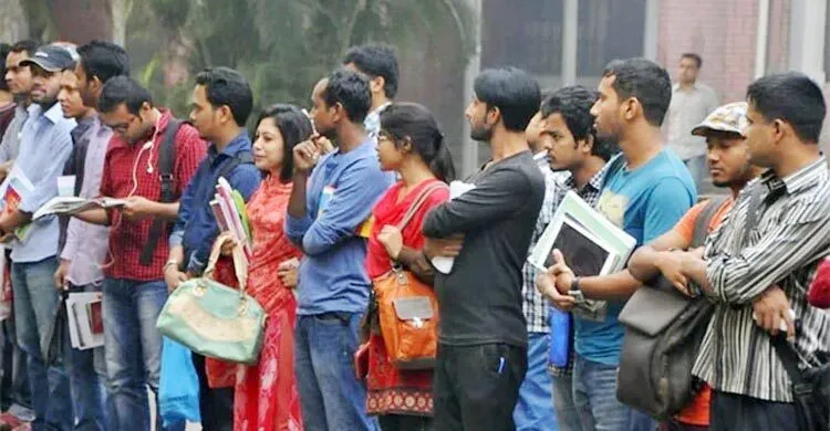 দেশে বেকার বেড়েছে ১ লাখ ২০ হাজার