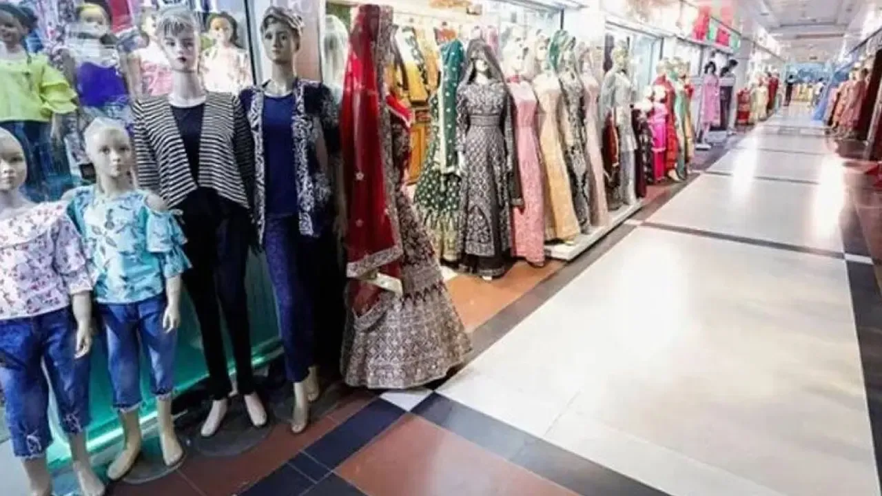আজ থেকে রাত ৮টায় বন্ধ হবে মার্কেট-দোকানপাট