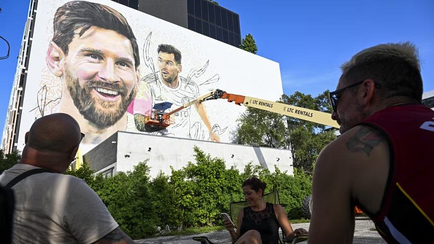 Messi signs contract with Inter Miami through 2025
