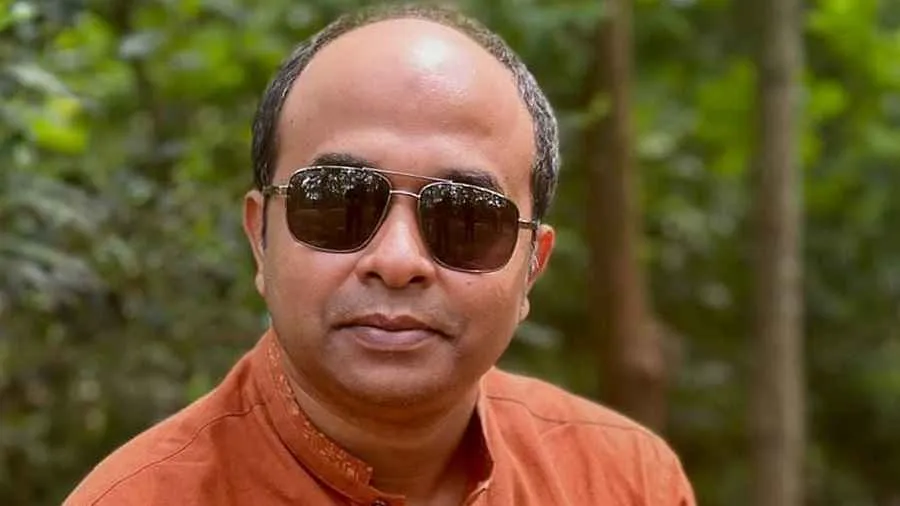 যুক্তরাজ্যে বাংলাদেশ হাইকমিশনের প্রেস মিনিস্টার আকবর হোসেনের পদত্যাগ