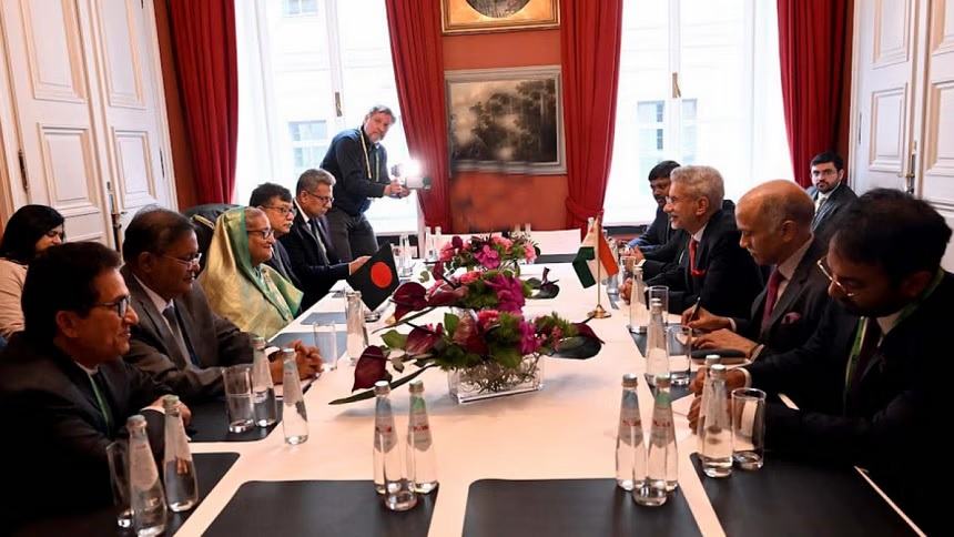 PM for doing business with India using taka, rupee