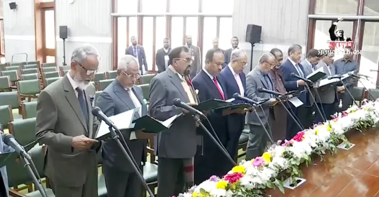 শপথ নিলেন জাতীয় পার্টির নবনির্বাচিত ১১ এমপি