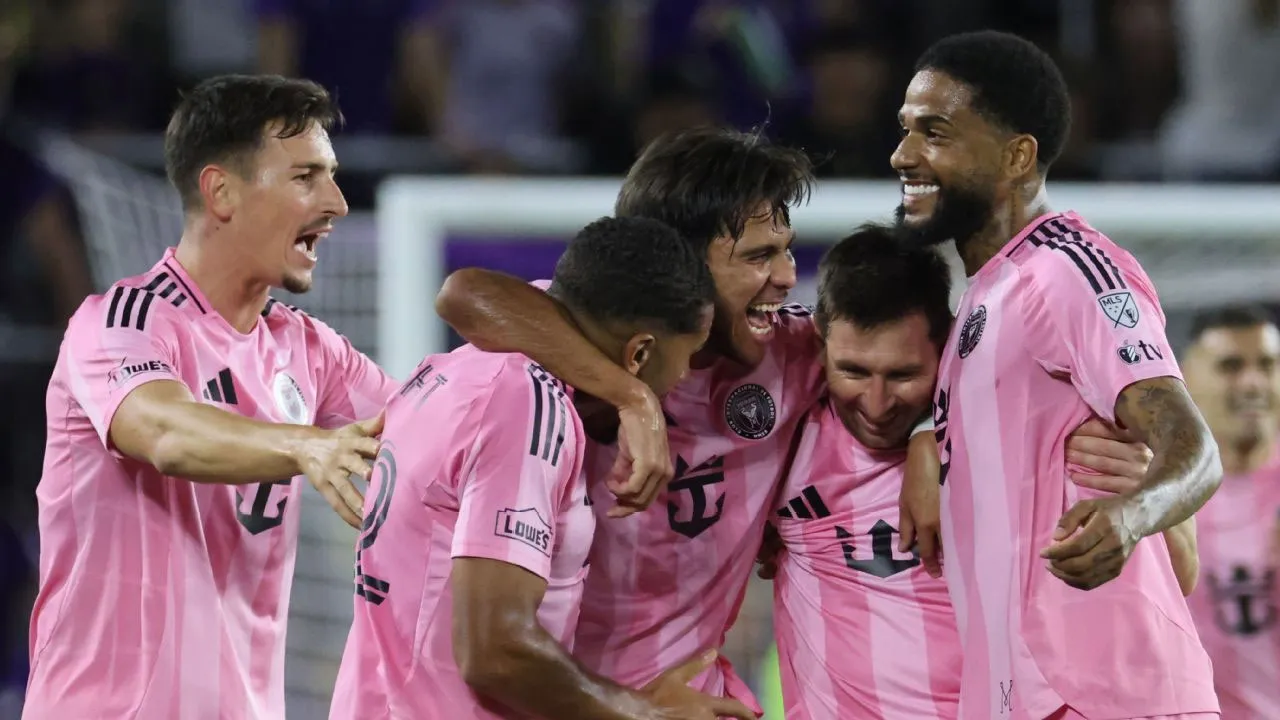 মেসির জোড়া গোলে অরল্যান্ডোর মাঠে মায়ামির ইতিহাস