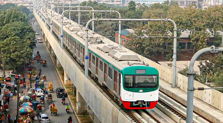অফিসগামীদের সুবিধার্থে মেট্রোরেল চলাচলের সময় বাড়ছে
