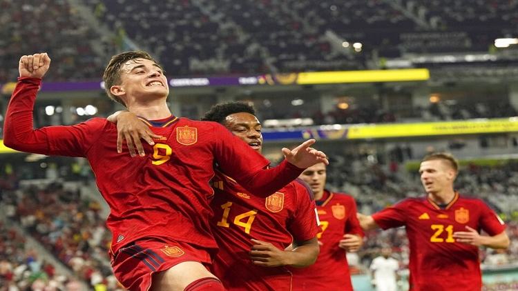 Spain smash seven past Costa Rica