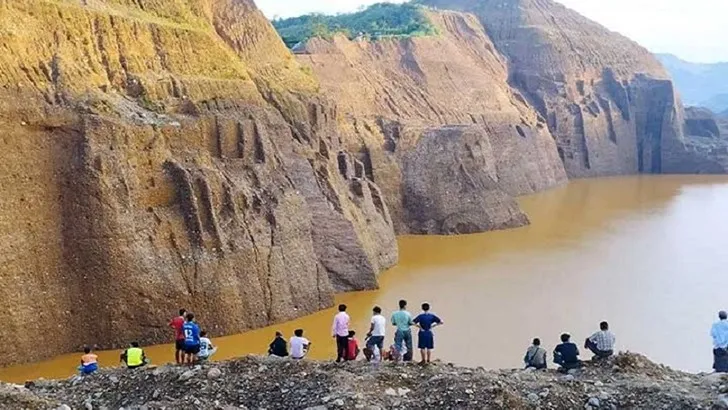 মিয়ানমারে পাথর খনিতে ধস,  নিহত ২৫