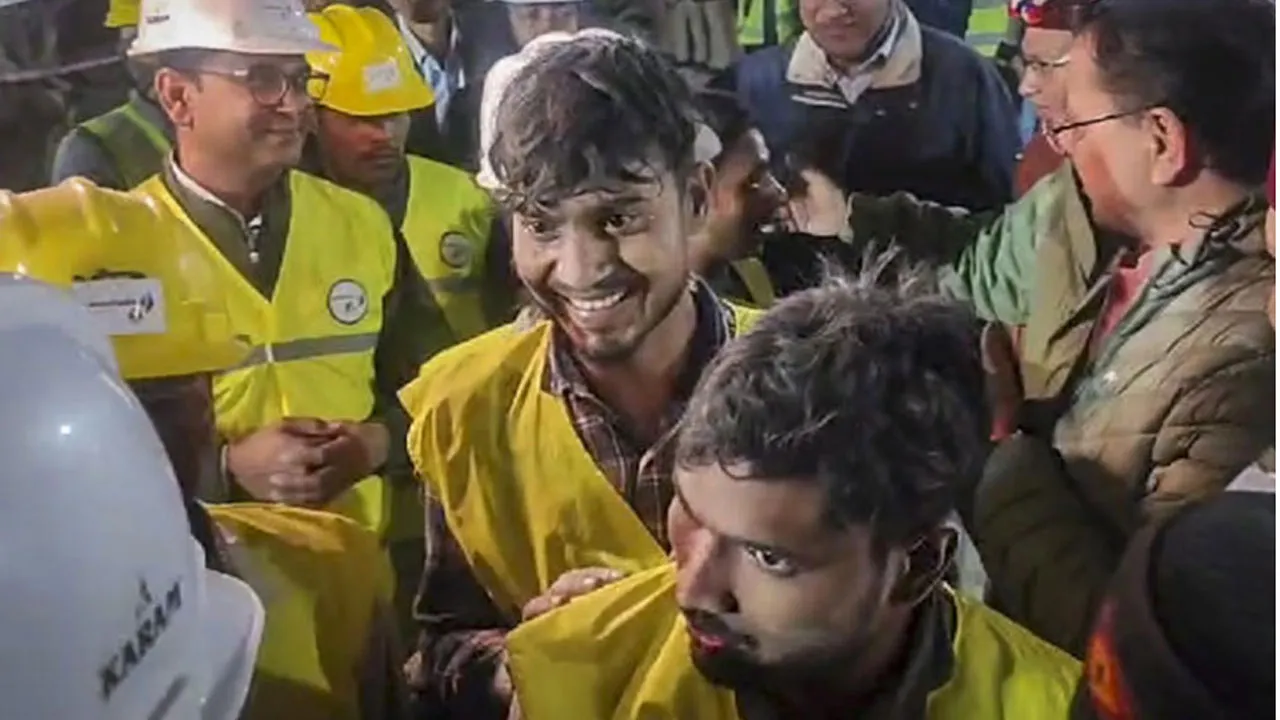 ‘মানুষ বাঁচানোর কাজ প্রথম করলাম’
