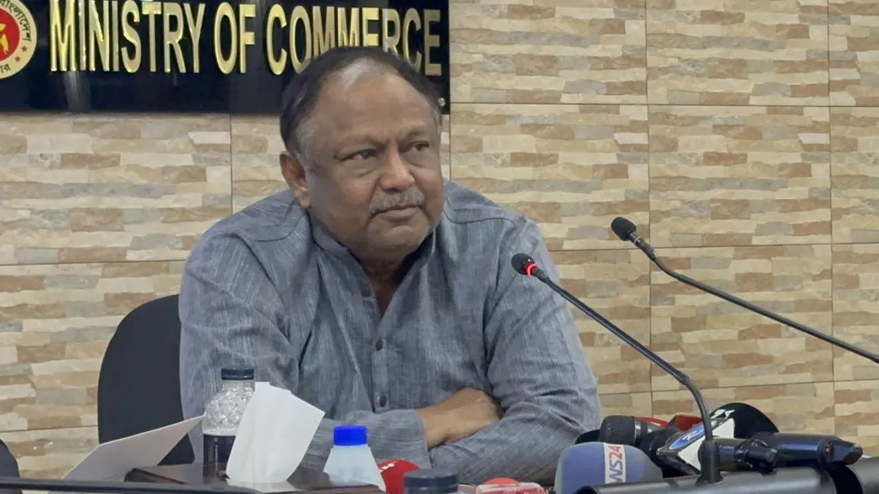 আমার এলাকার মানুষ কষ্টে নেই, নারীরা তিনবার লিপস্টিক লাগাচ্ছে : বাণিজ্যমন্ত্রী