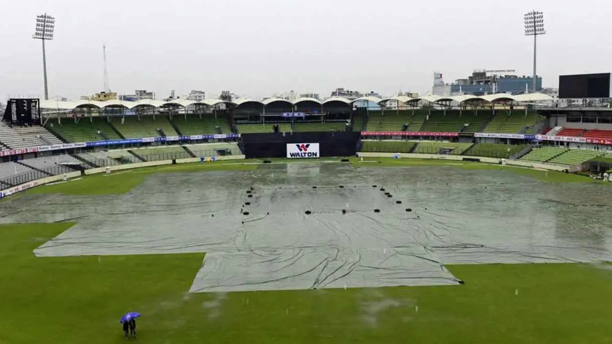 বৃষ্টিতে ভেসে গেল প্রথম ওয়ানডে