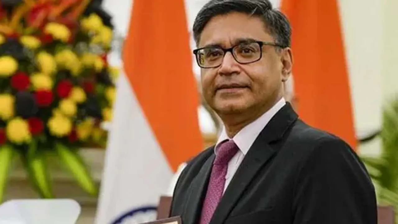 ঢাকায় ভারতের পররাষ্ট্রসচিব মিশ্রি