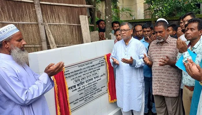 প্রয়োজনে বিদেশ থেকে স্যালাইন আনা হবে: স্বাস্থ্যমন্ত্রী