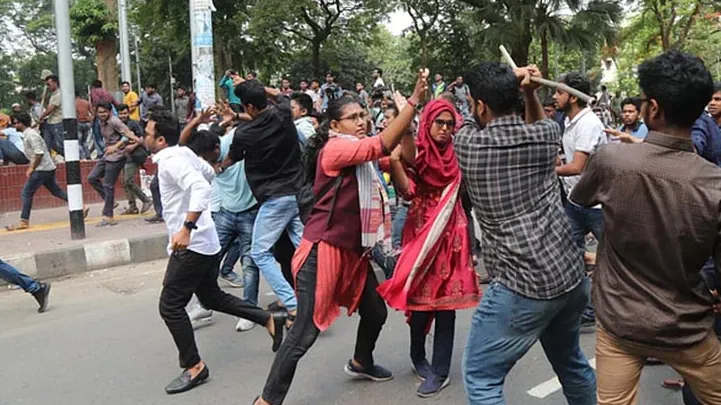 ছাত্রলীগের ৩২ জনের নামে ছাত্রদল নেত্রীর মামলা