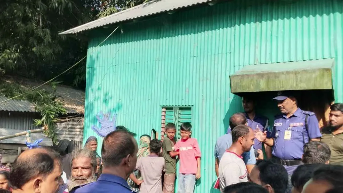 মানিকগঞ্জে স্ত্রী-কন্যাসহ প্রবাসীর লাশ উদ্ধার