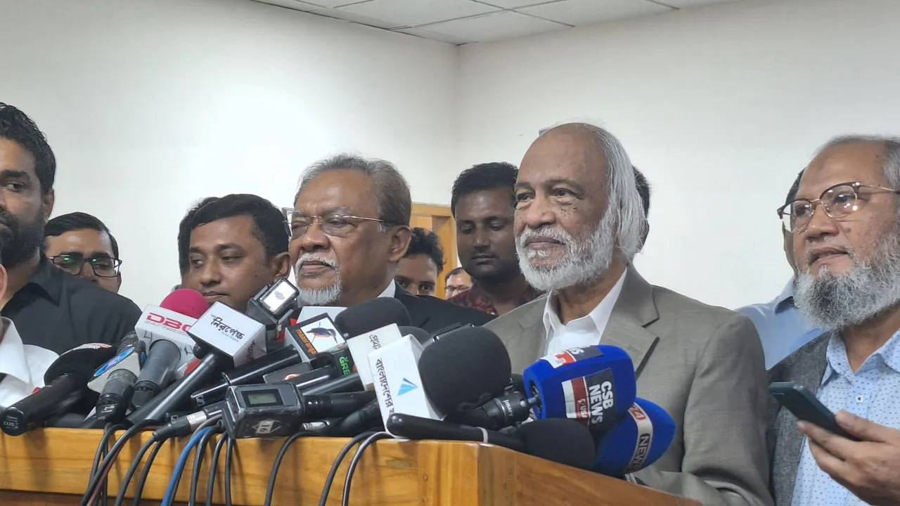 Keep controversial officials out of election process: Moyeen Khan to CEC