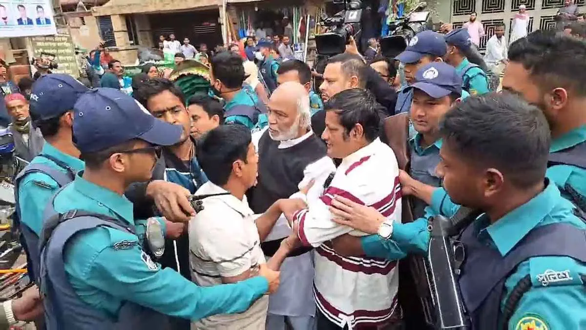 বিএনপি নেতা মঈন খান আটক
