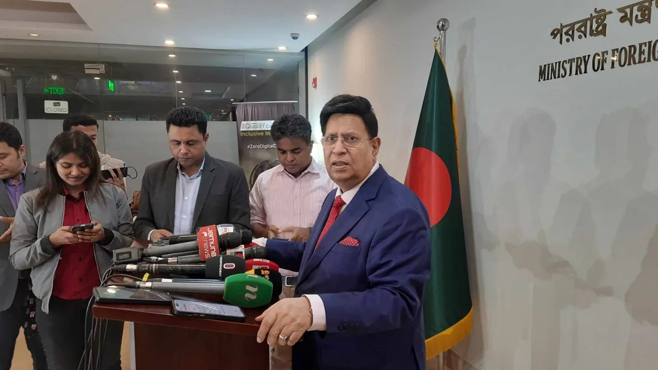 রাজনৈতিক হয়রানি নয়, সন্ত্রাসীরা গ্রেপ্তার হচ্ছে: পররাষ্ট্রমন্ত্রী