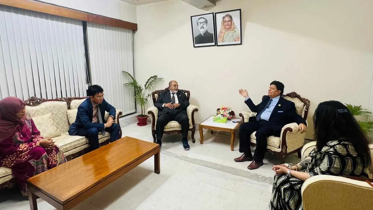 রোহিঙ্গা প্রত্যাবাসন না হওয়ার কারণ খুঁজতে হবে : মোমেন