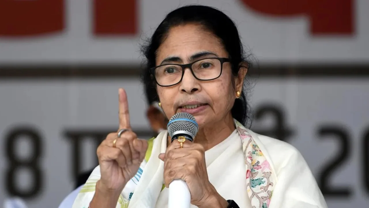 পুরো প্রজন্মকে ভয় দেখিয়ে স্তব্ধ করার চেষ্টা করছেন মোদি : মমতা