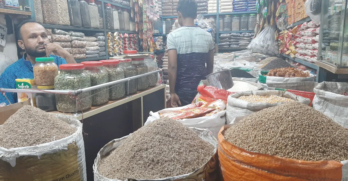 ঈদের বাজার : প্রায় দ্বিগুণ হয়েছে মসলার দাম