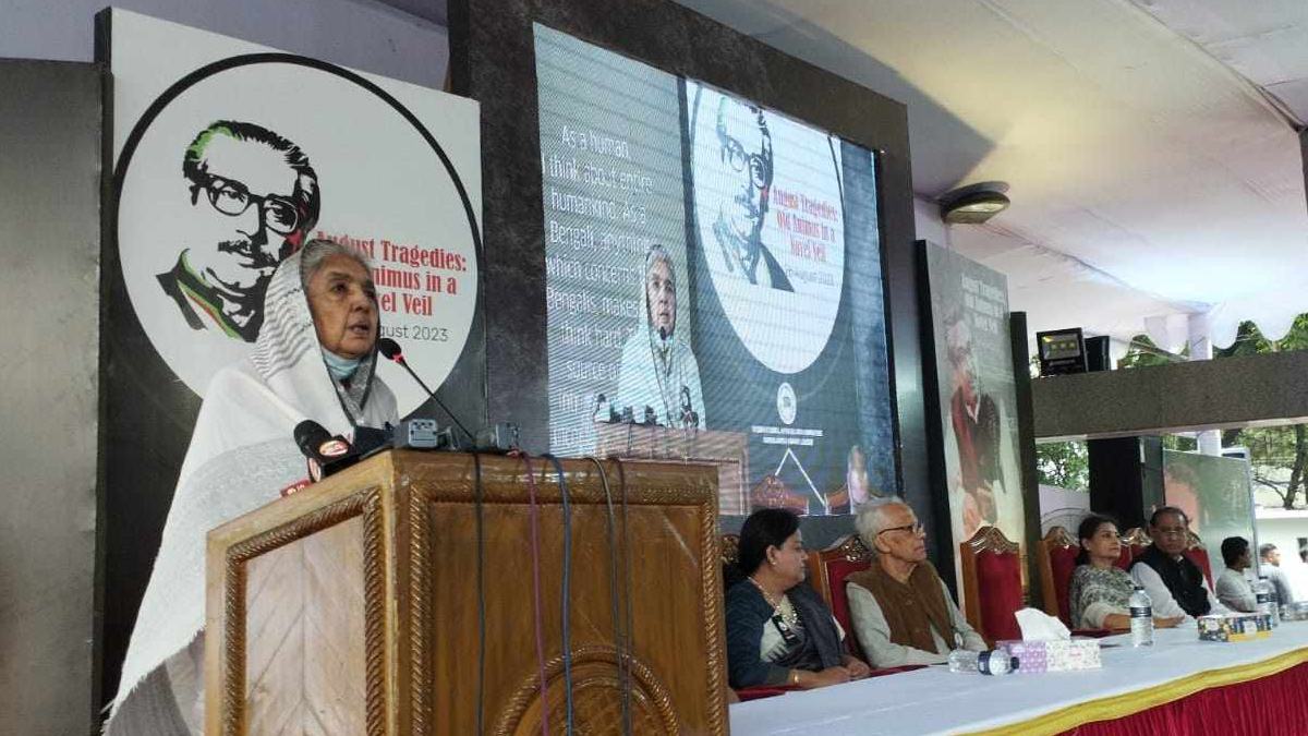 ফকির এখন পান্তা ভাত খায় না, উল্টো ইংরেজি শোনায় : মতিয়া চৌধুরী