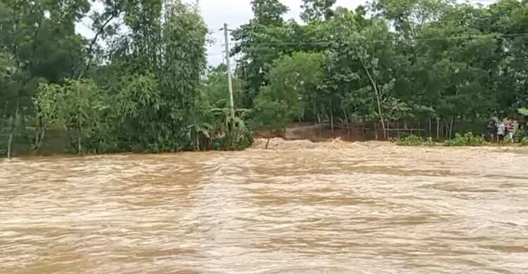 বিপৎসীমার ওপরে মৌলভীবাজারের ৫ নদ-নদী, নতুন এলাকা প্লাবিত