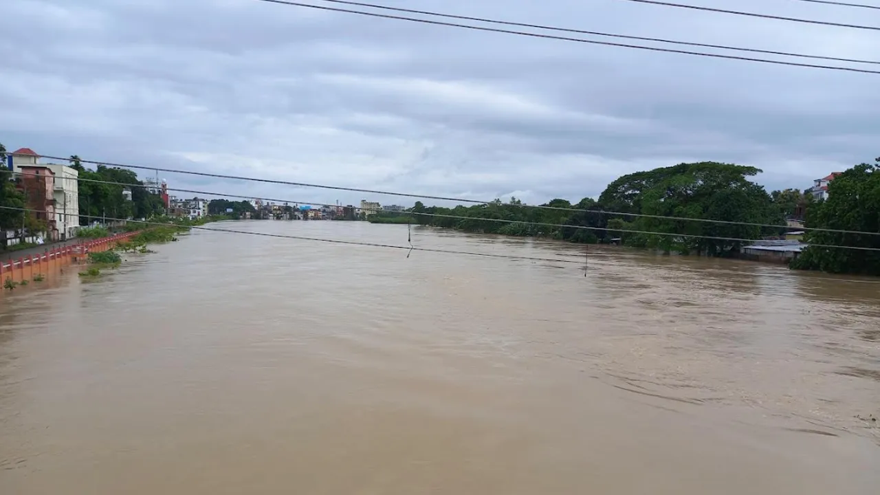 যে এলাকায় কখনোই পানি আসেনি, সেই এলাকাও প্লাবিত হয়ে গেছে