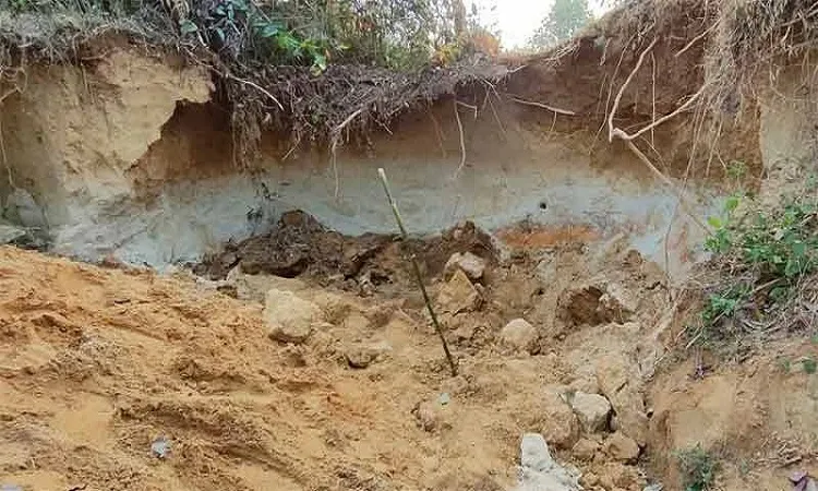 মৌলভীবাজারে মাটি চাপা পড়ে ৩ শিশুর মর্মান্তিক মৃত্যু