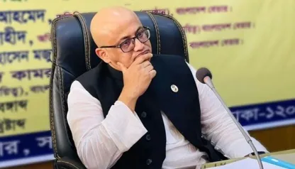 ডা. মুরাদ হাসানের বিরুদ্ধে স্ত্রীর জিডি