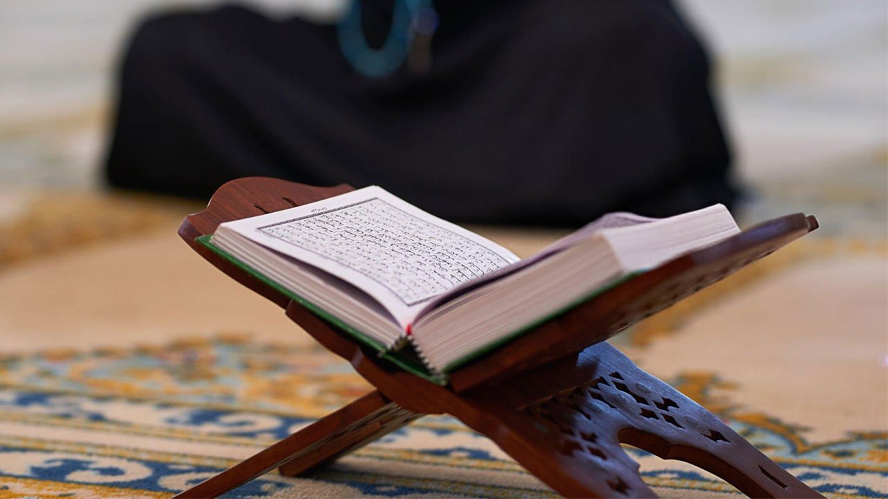 muslim-quran-worship12-20250212102910