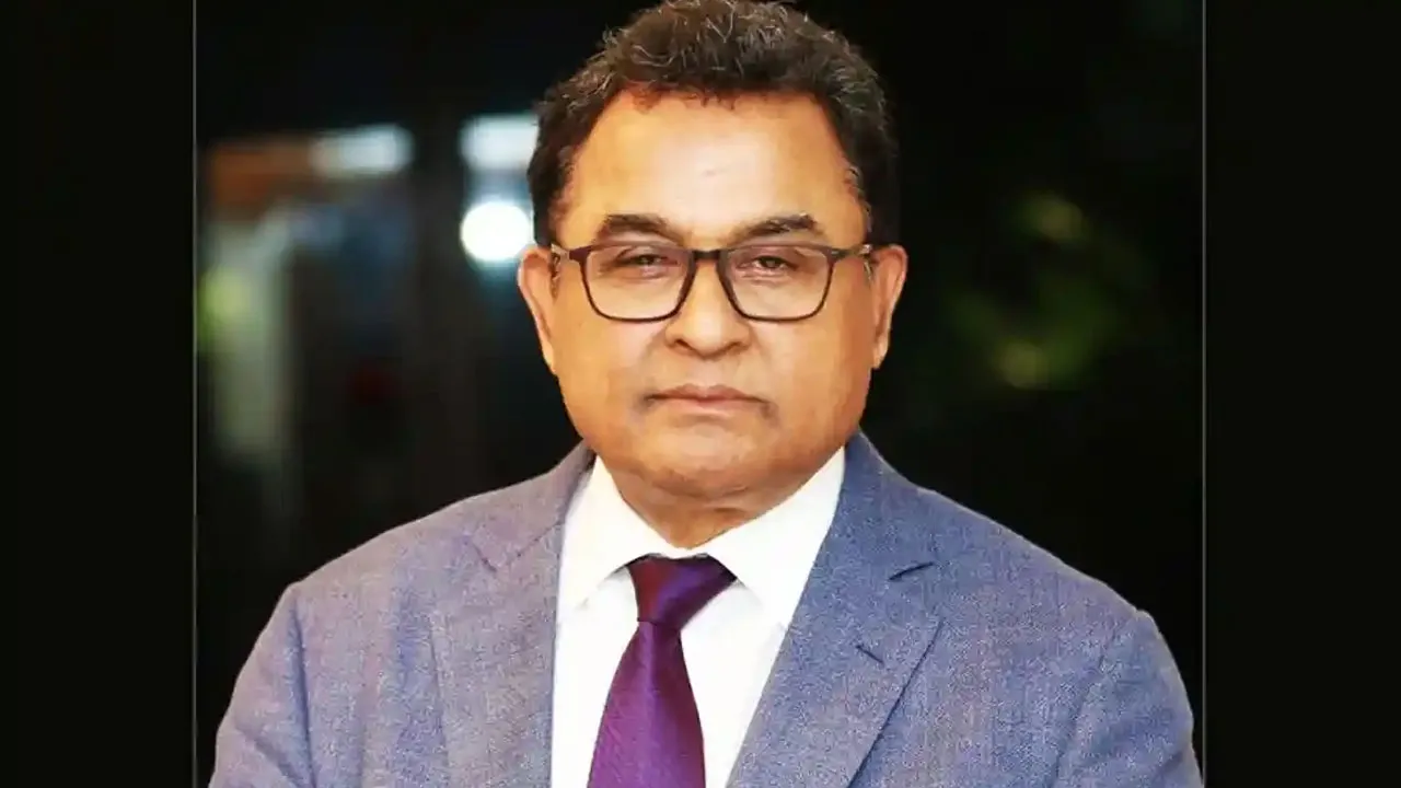 সাবেক মন্ত্রী মুস্তফা কামাল ও পরিবারের দেশত্যাগে নিষেধাজ্ঞা