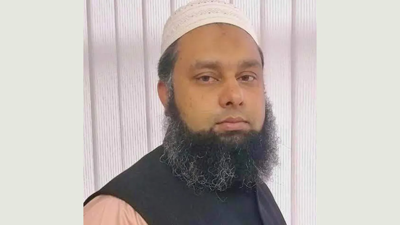 বিছানায় মাল্টিপ্লাগে ফোন চার্জ, বিদ্যুৎস্পৃষ্টে চিকিৎসকের মৃত্যু