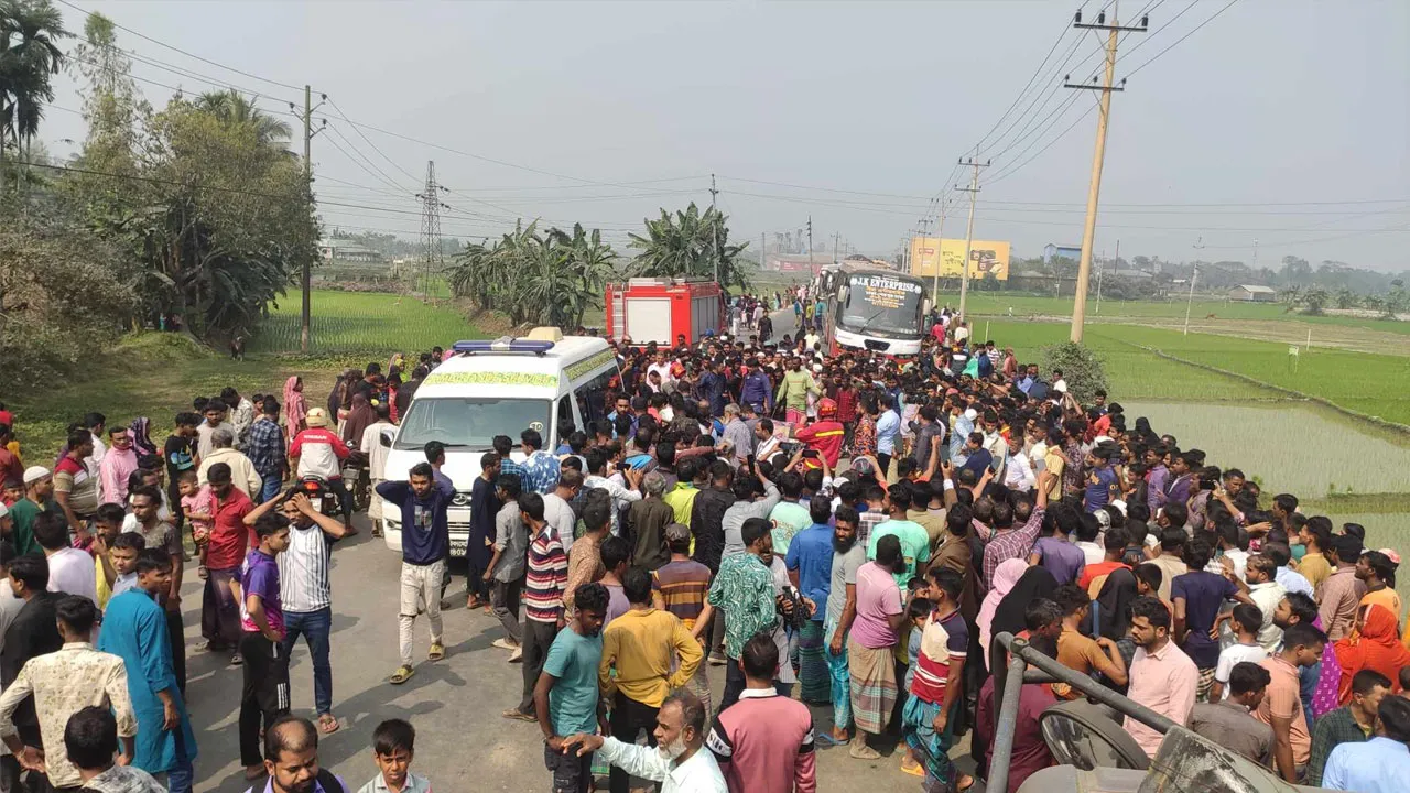 ময়মনসিংহে বাস-অটোরিকশার সংঘর্ষে নিহত ৭