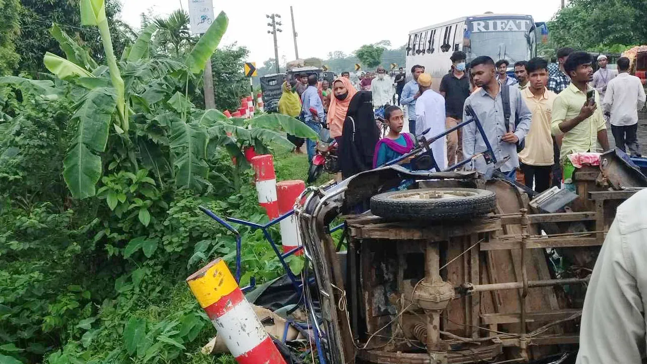 ময়মনসিংহে বাস-অটোরিকশা সংঘর্ষে নিহত ২